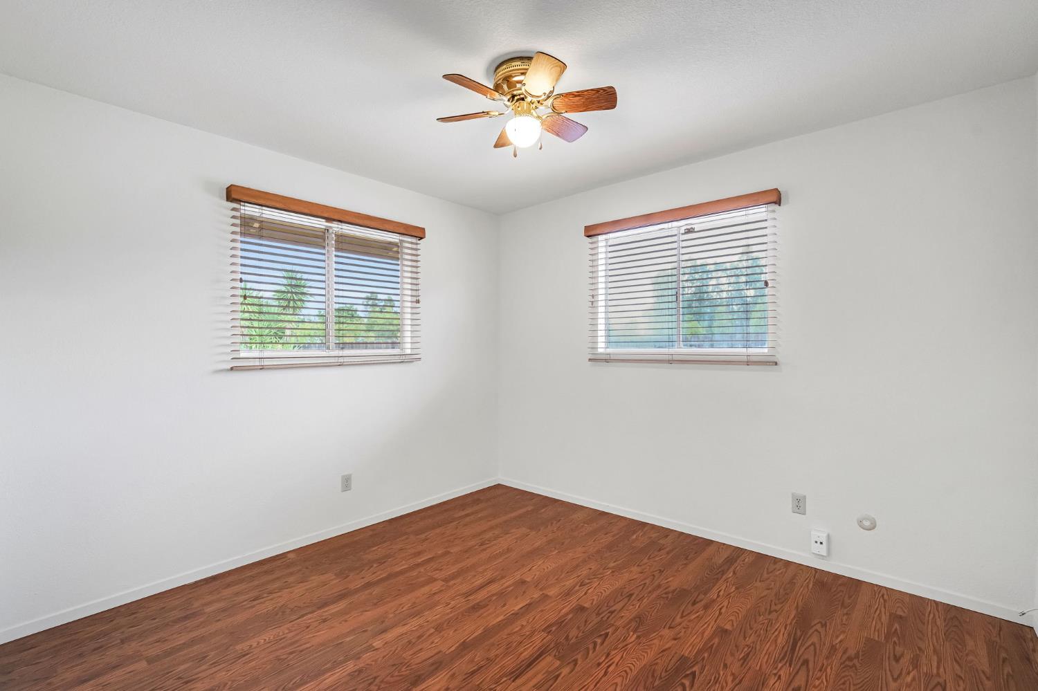 36295 Kensington Dr, Madera, CA 93636