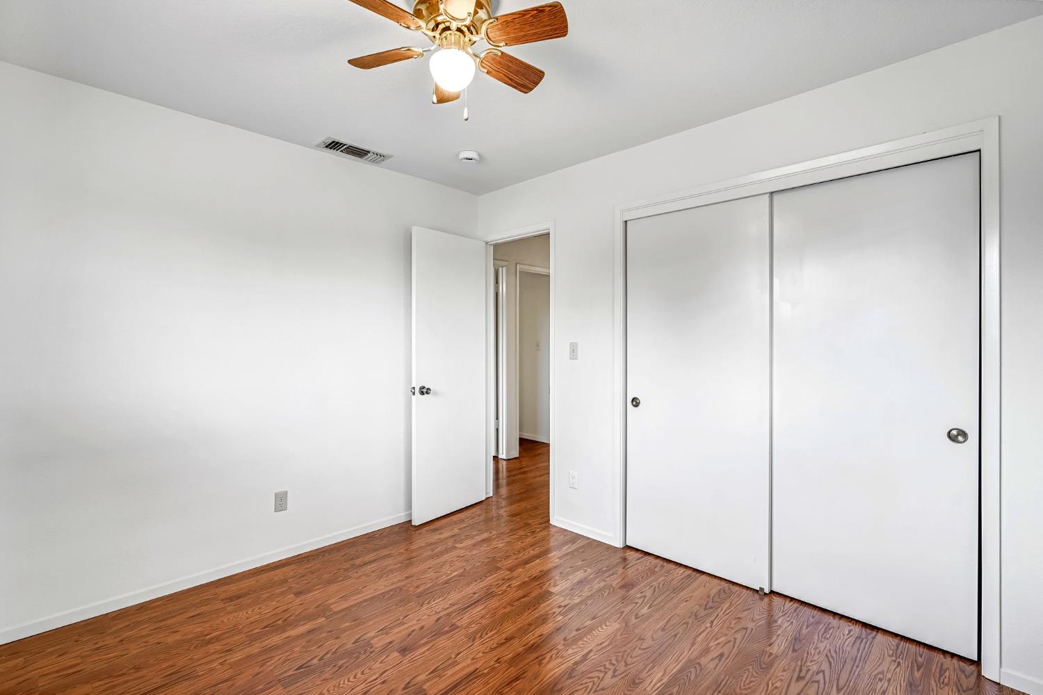 36295 Kensington Dr, Madera, CA 93636