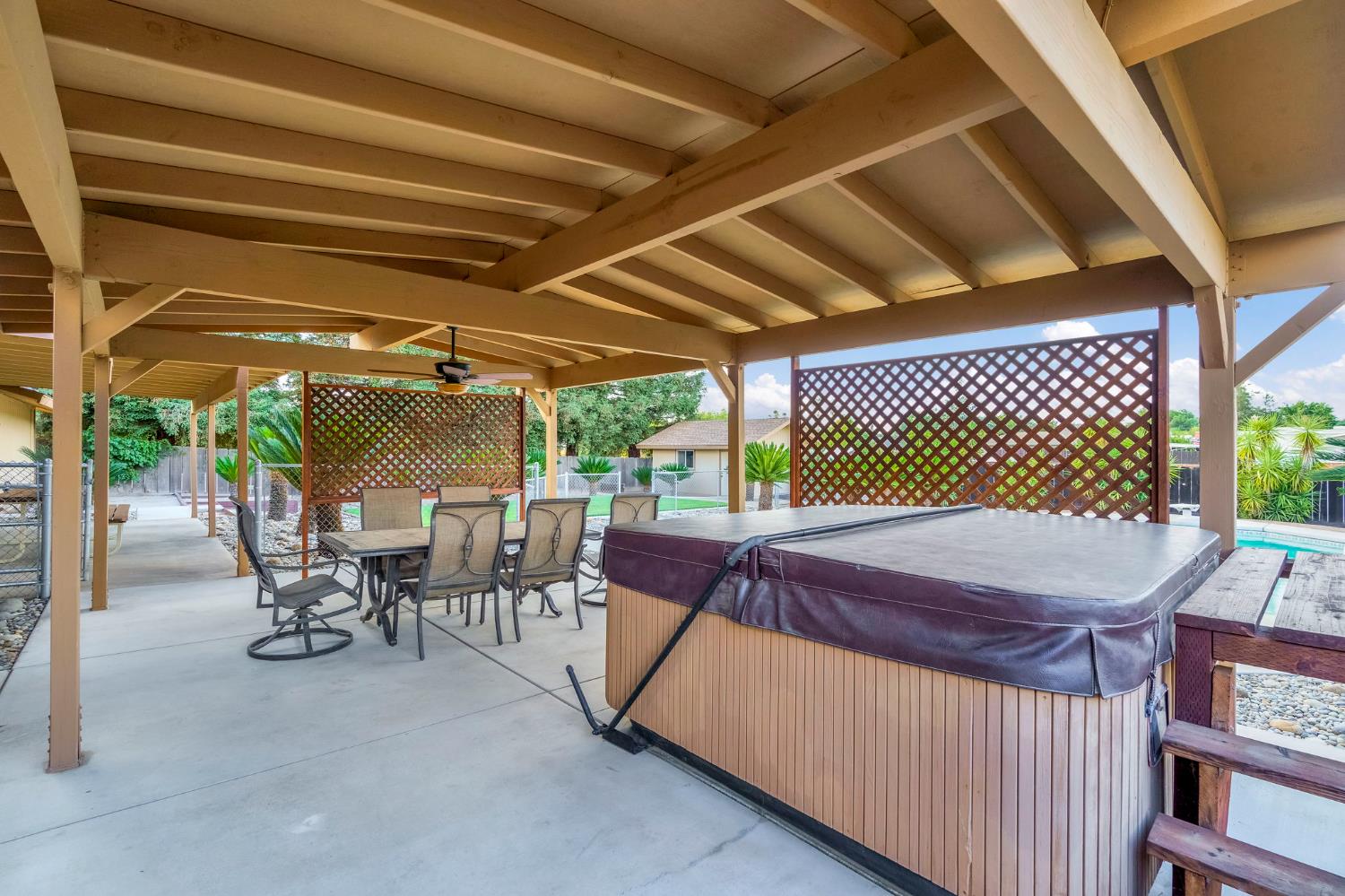 36295 Kensington Dr, Madera, CA 93636