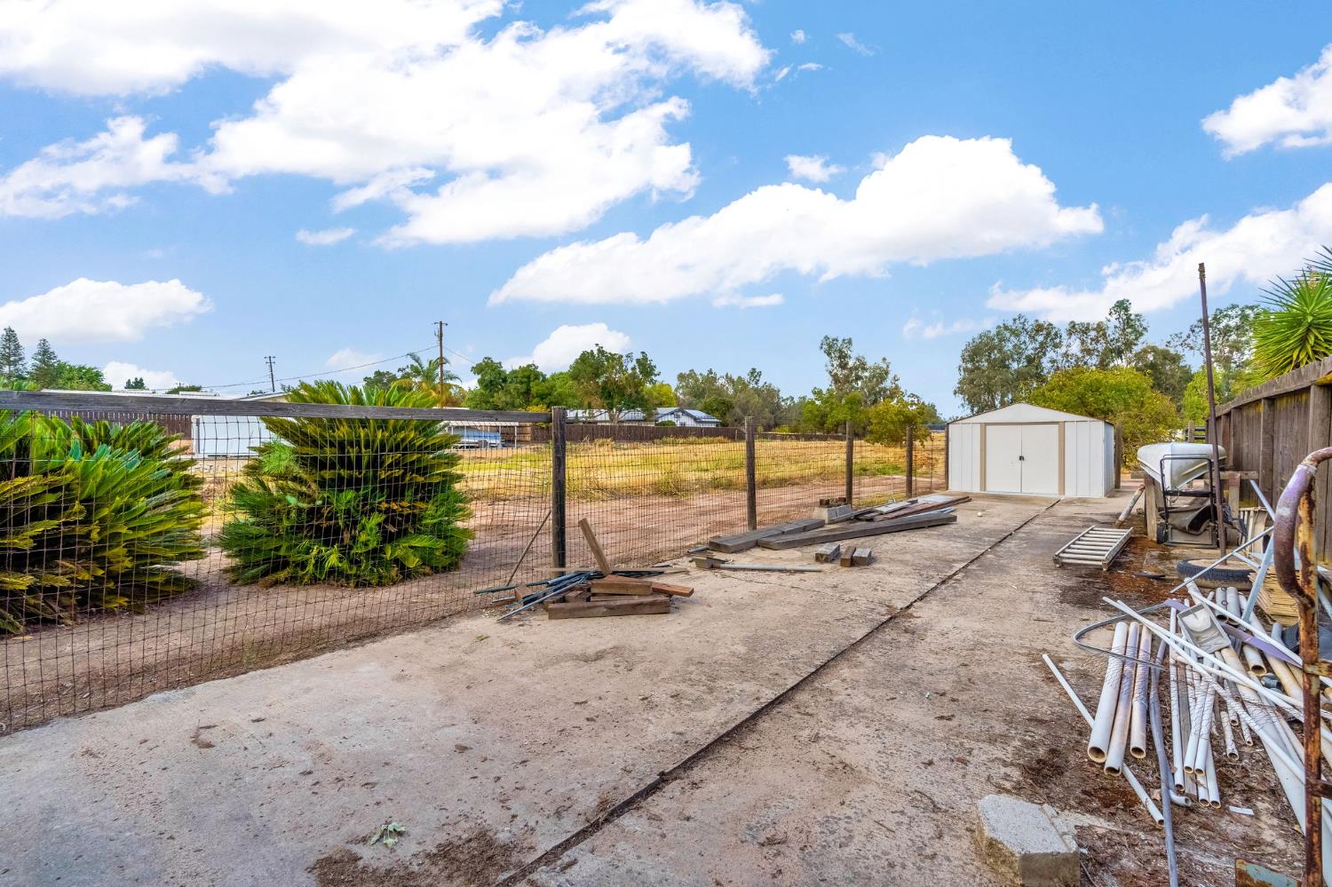 36295 Kensington Dr, Madera, CA 93636