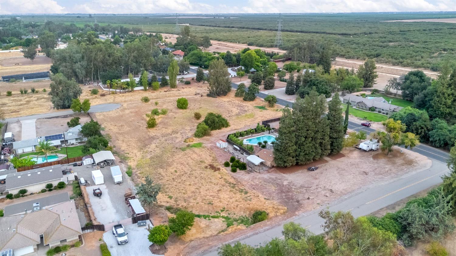 36295 Kensington Dr, Madera, CA 93636