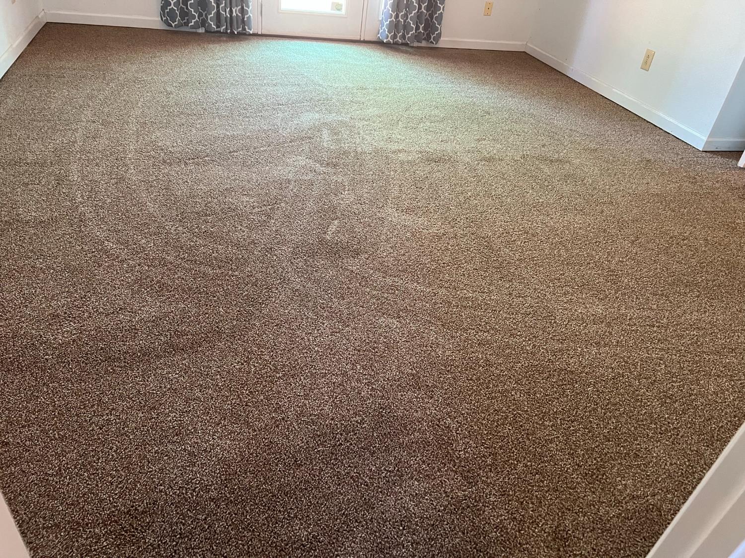 402 Mainberry Dr, Madera, CA 93637