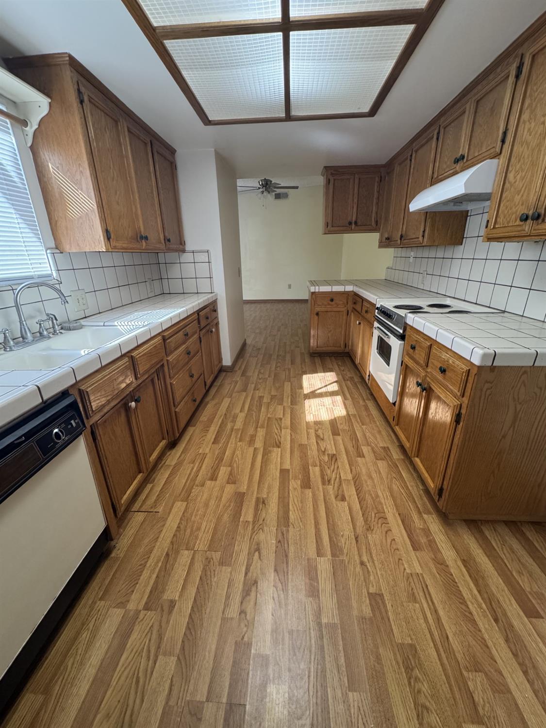 1104 Pinewood Ct, Madera, CA 93637