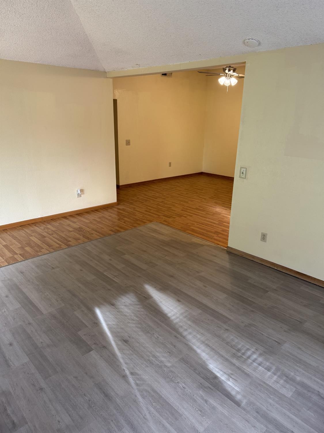 1104 Pinewood Ct, Madera, CA 93637