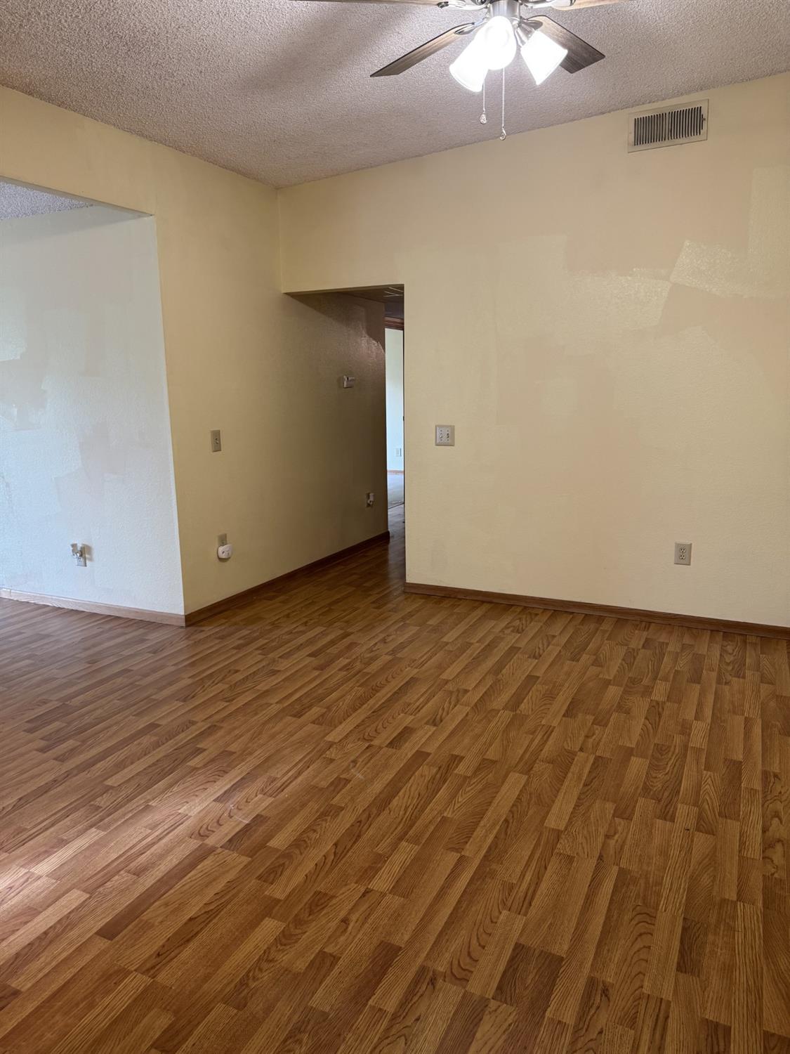 1104 Pinewood Ct, Madera, CA 93637