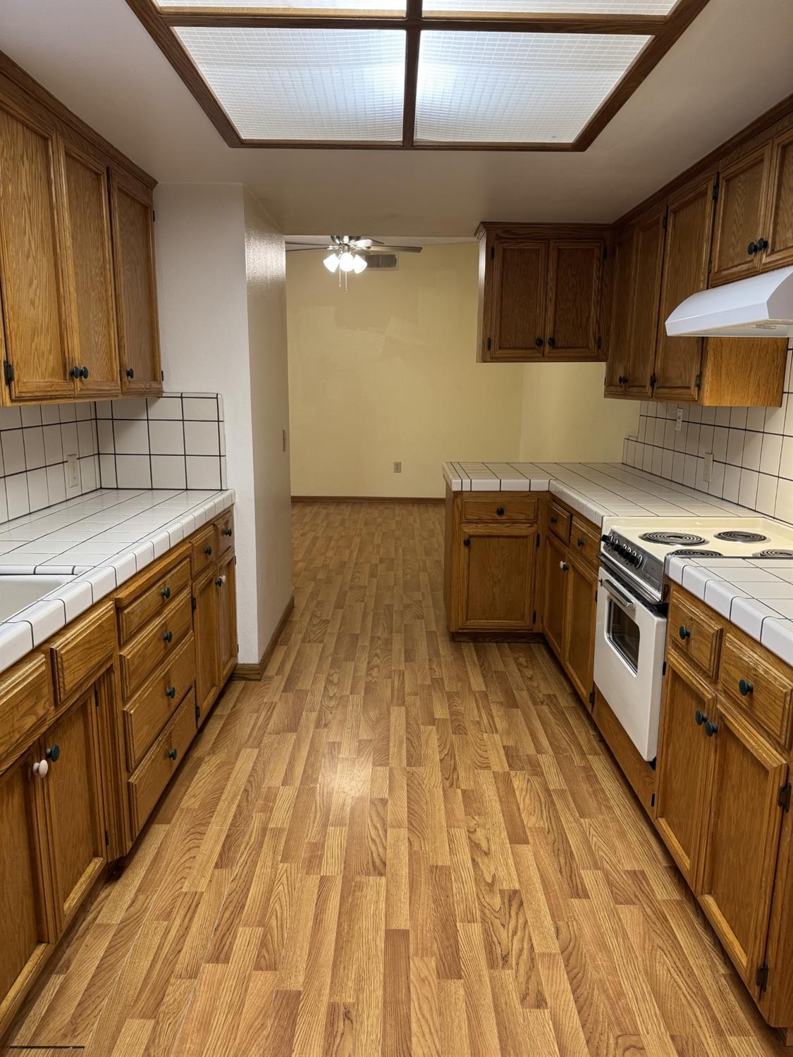 1104 Pinewood Ct, Madera, CA 93637