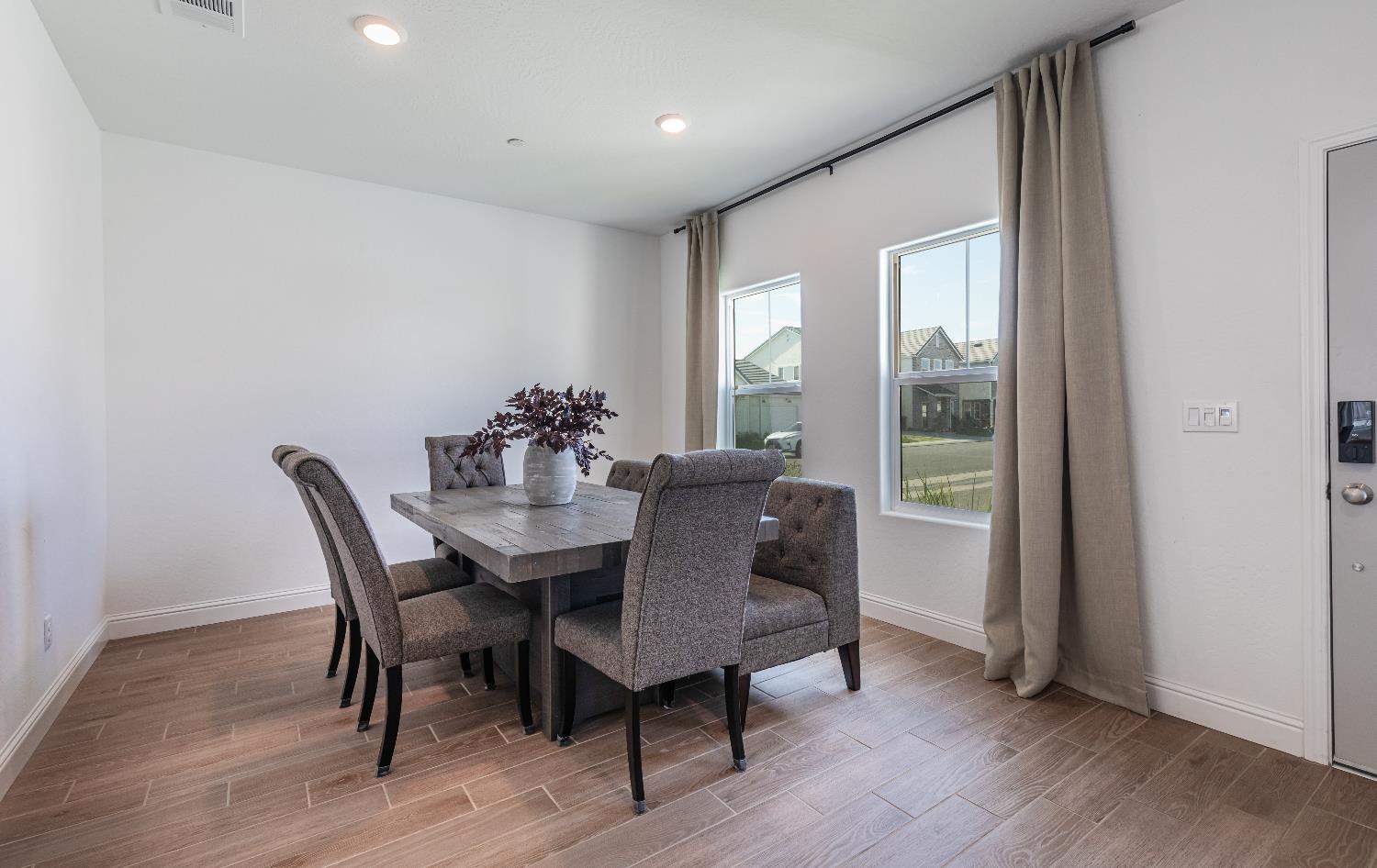 379 Aria S, Madera, CA 93636