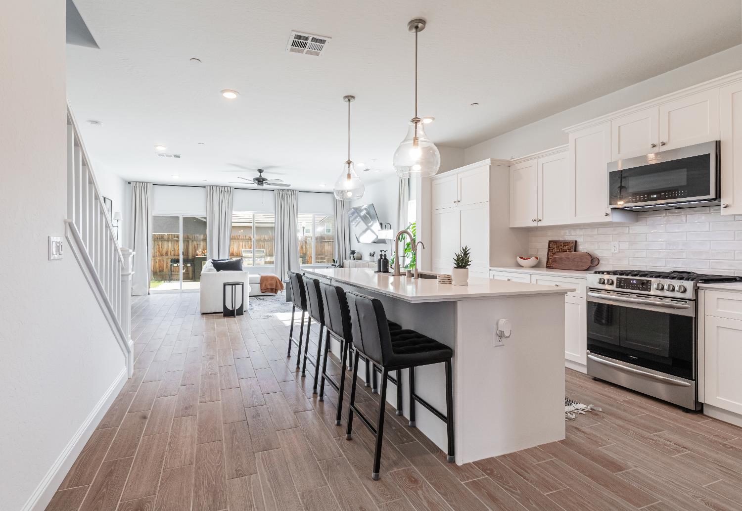 379 Aria S, Madera, CA 93636