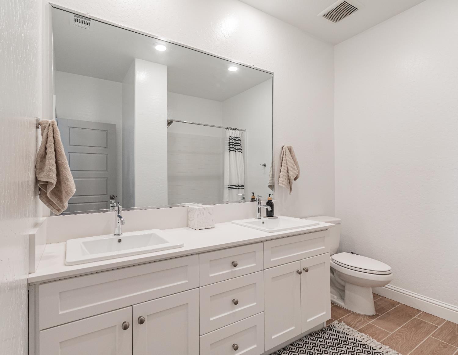 379 Aria S, Madera, CA 93636