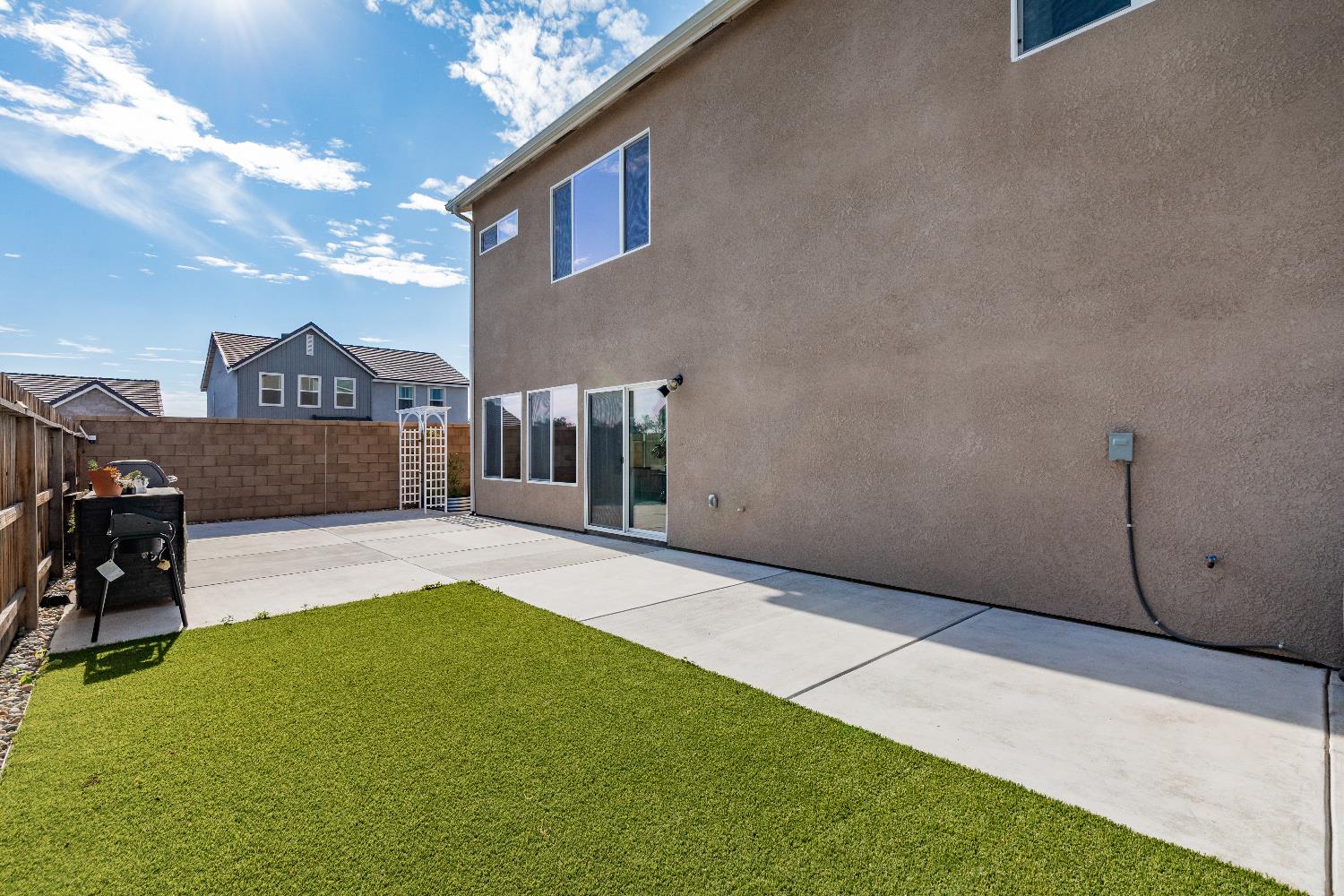 379 Aria S, Madera, CA 93636