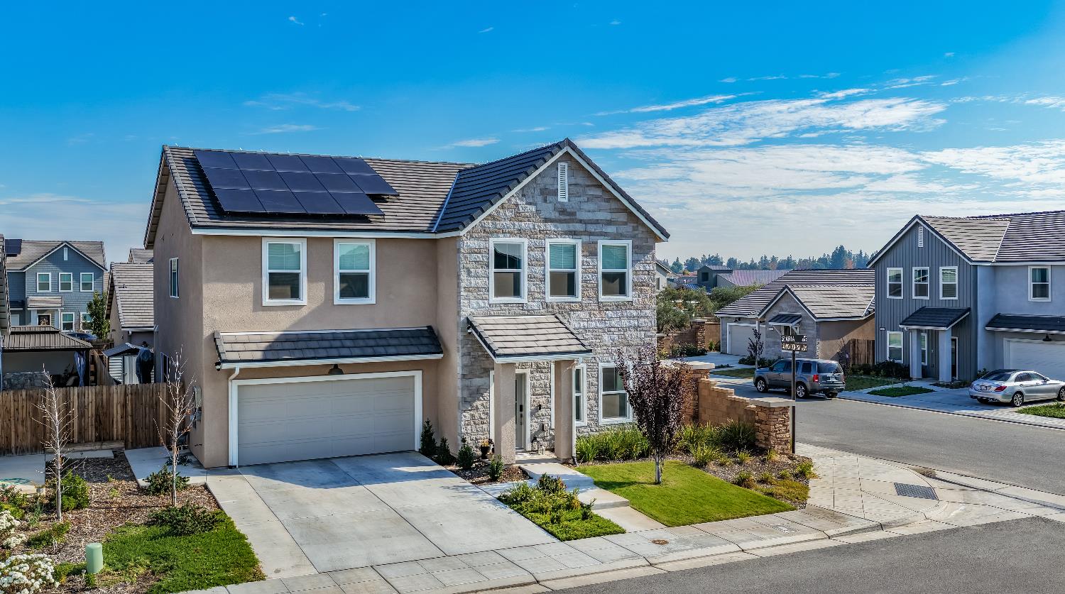 379 Aria S, Madera, CA 93636