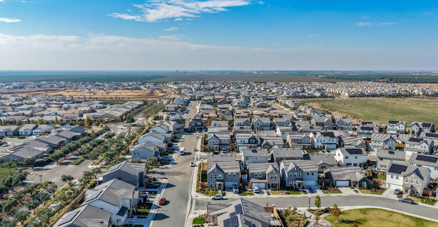 379 Aria S, Madera, CA 93636