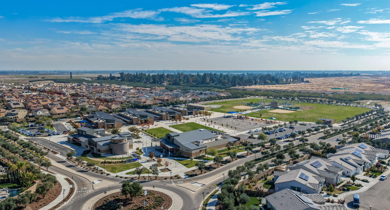 379 Aria S, Madera, CA 93636