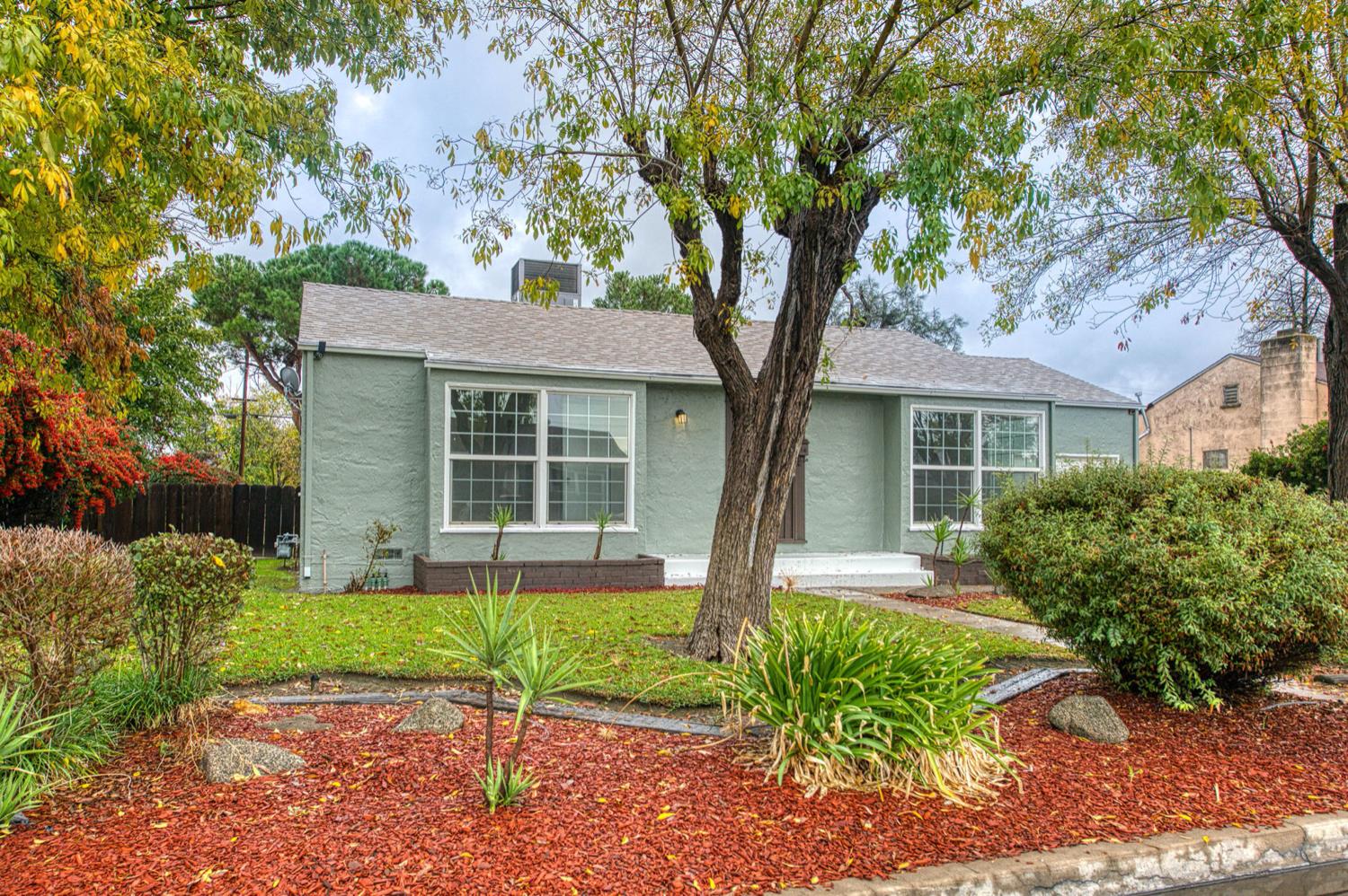 517 Rotan Ave, Madera, CA 93637