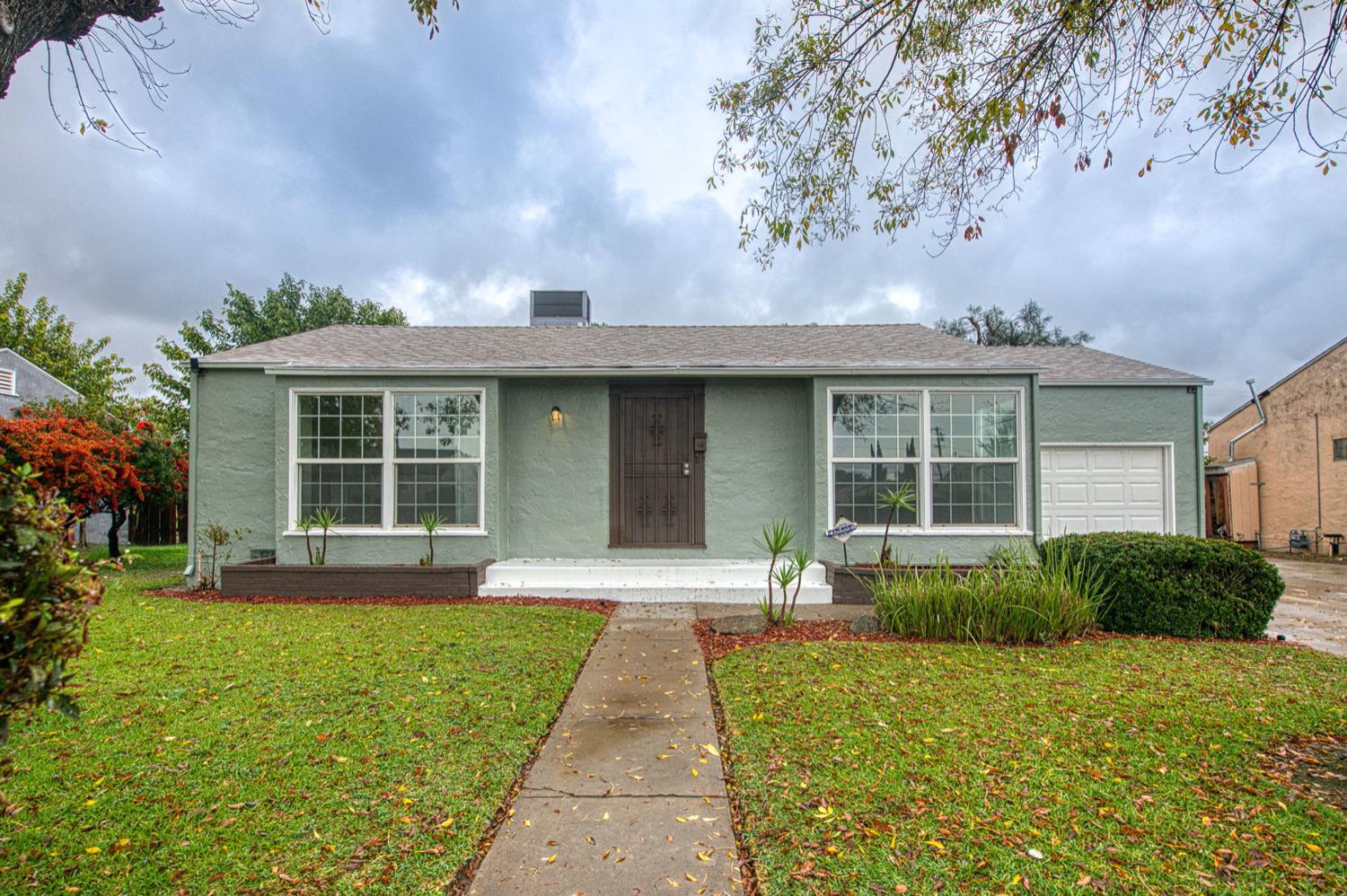 517 Rotan Ave, Madera, CA 93637