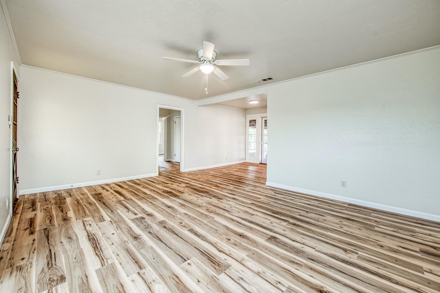 517 Rotan Ave, Madera, CA 93637