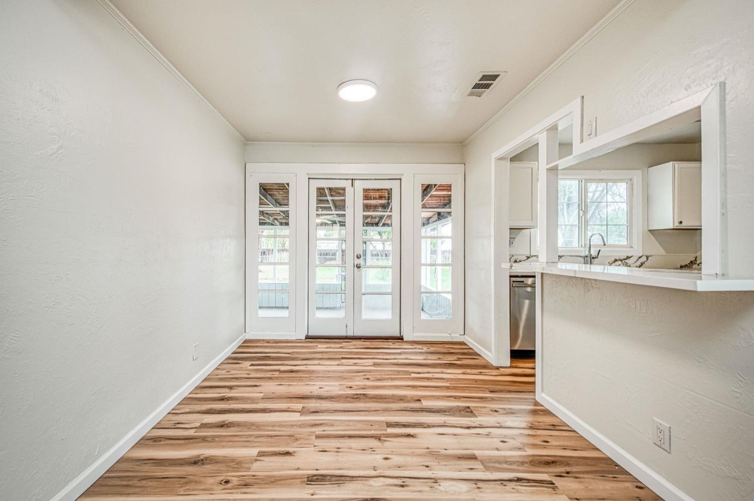 517 Rotan Ave, Madera, CA 93637