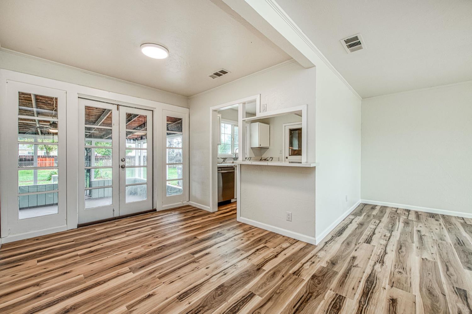 517 Rotan Ave, Madera, CA 93637