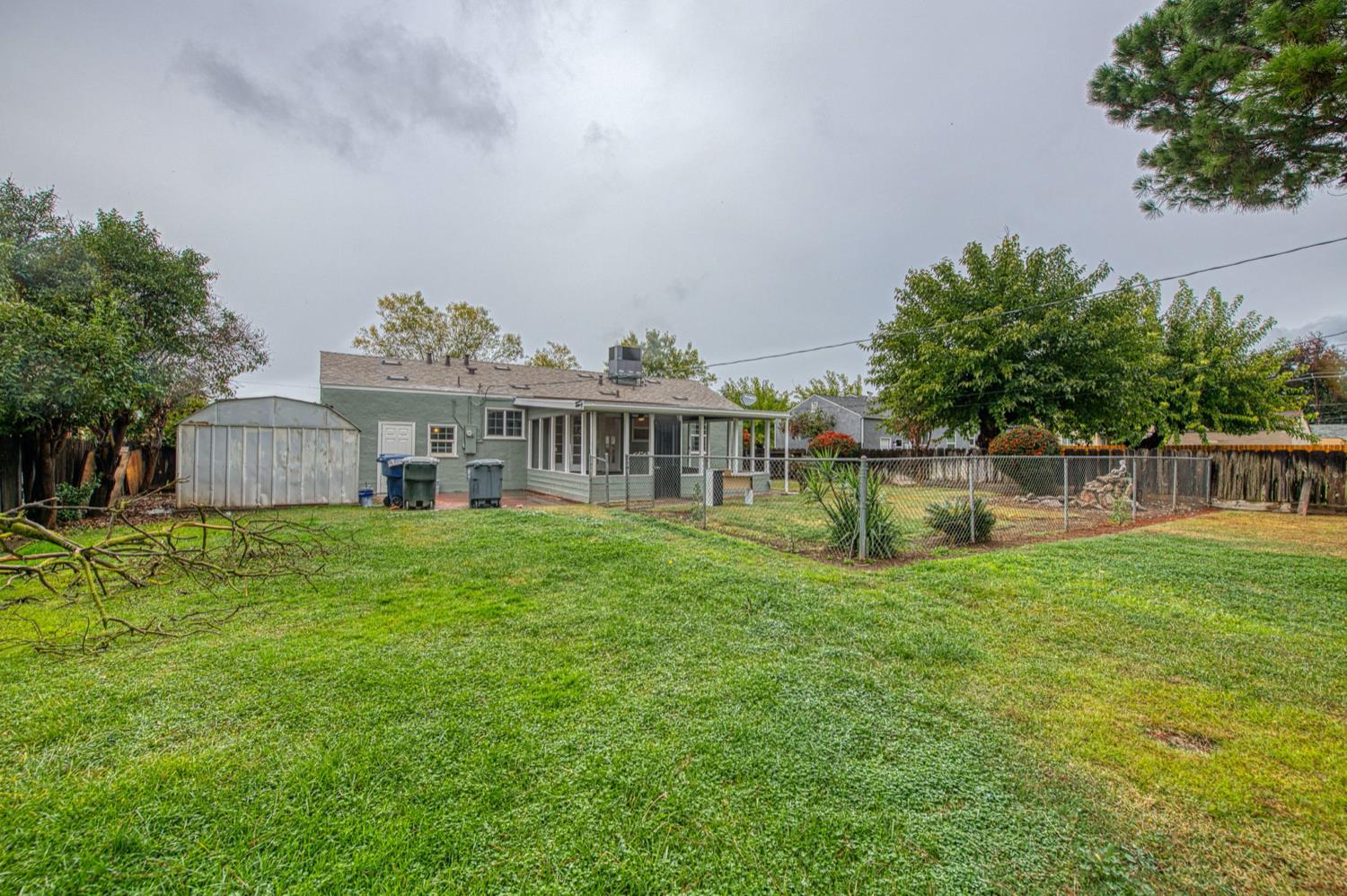 517 Rotan Ave, Madera, CA 93637