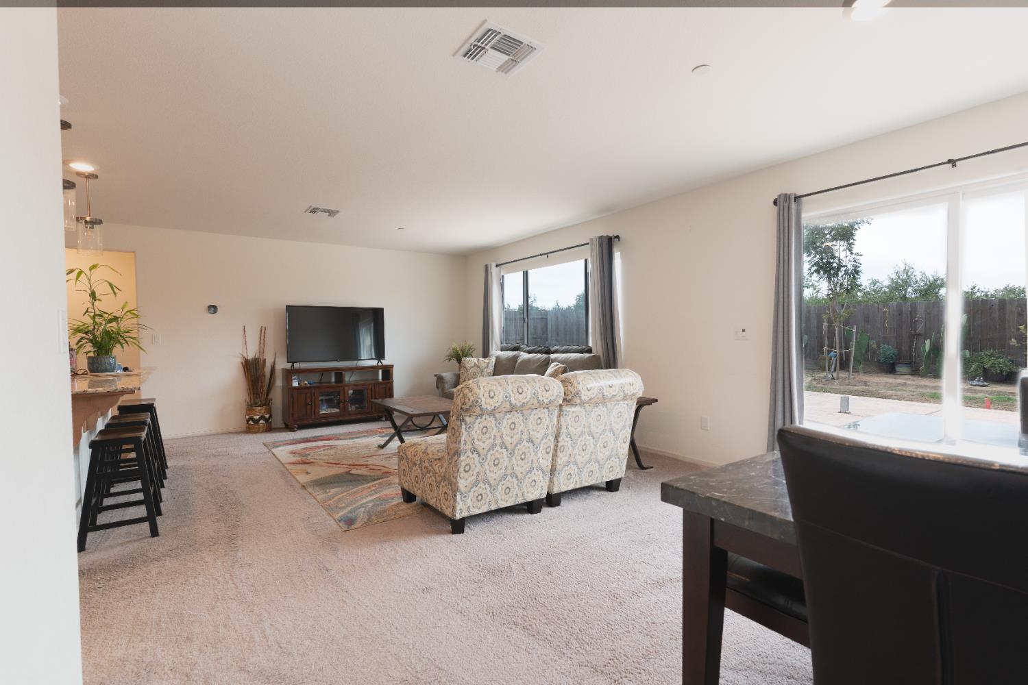 1558 Monte Vista Ave, Madera, CA 93637