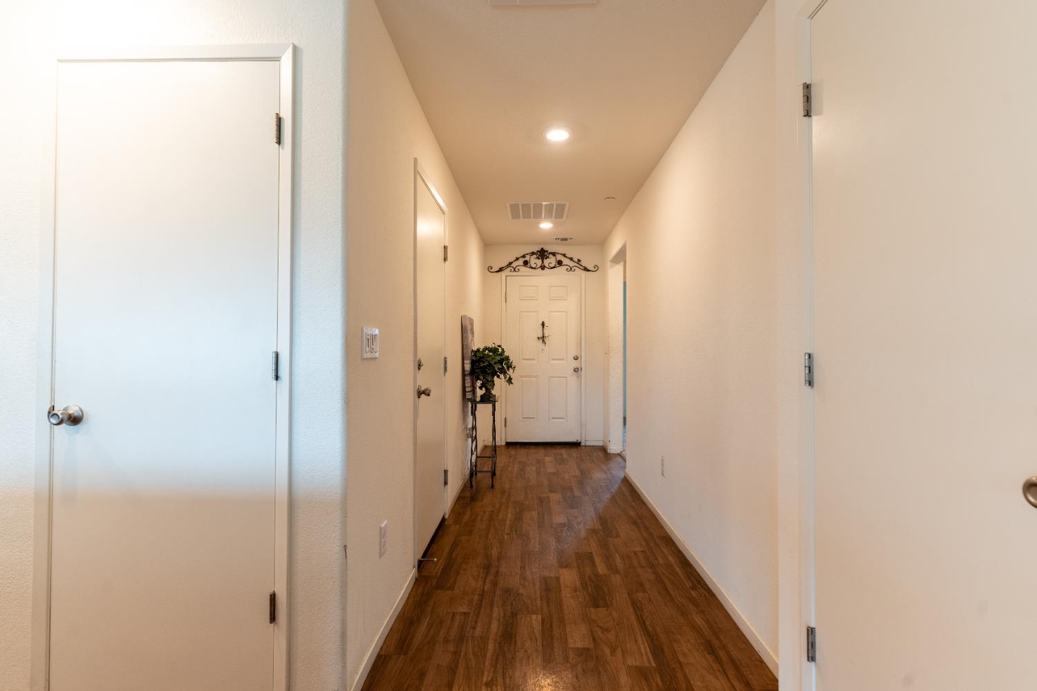 1558 Monte Vista Ave, Madera, CA 93637