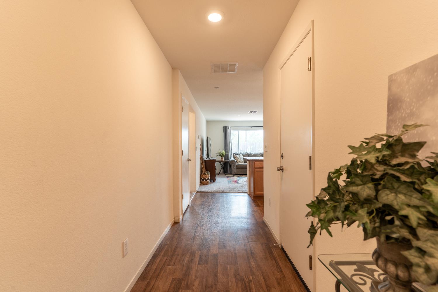 1558 Monte Vista Ave, Madera, CA 93637