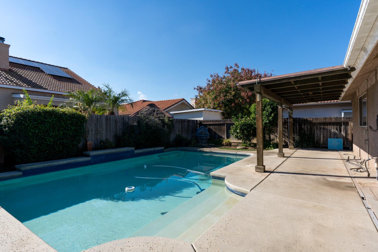 2352 Frederick Way, Madera, CA 93637