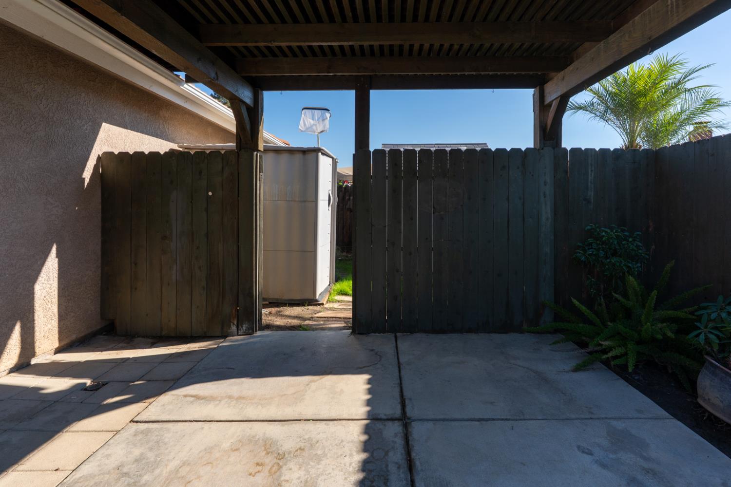 2352 Frederick Way, Madera, CA 93637