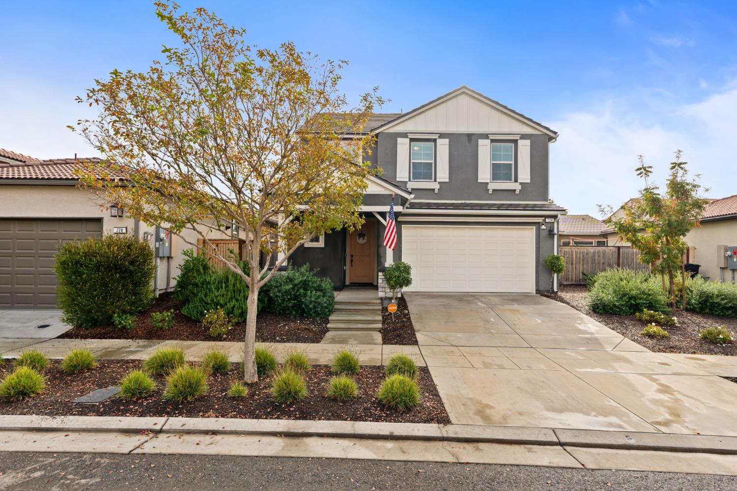 724 Arrowhead Dr, Madera, CA 93636