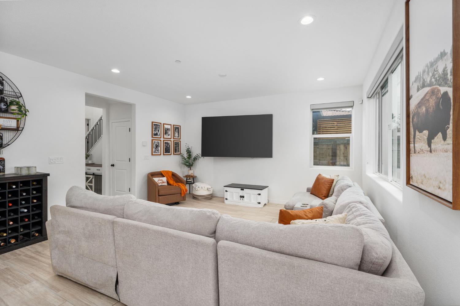 724 Arrowhead Dr, Madera, CA 93636