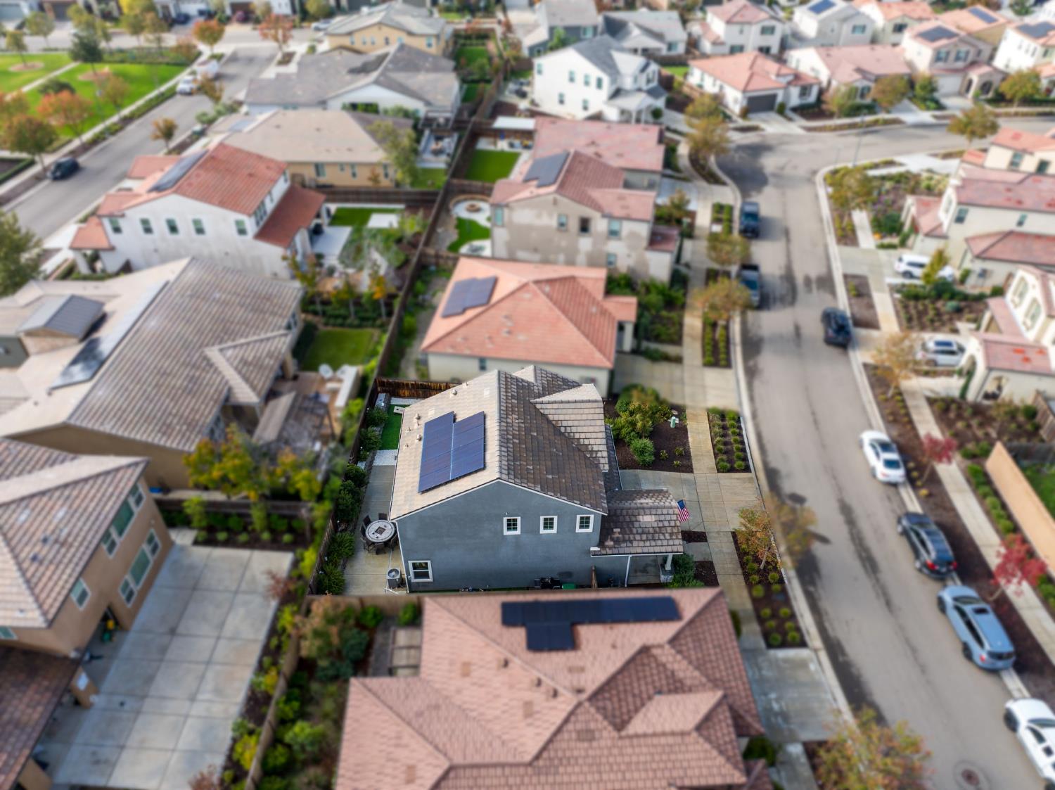 724 Arrowhead Dr, Madera, CA 93636