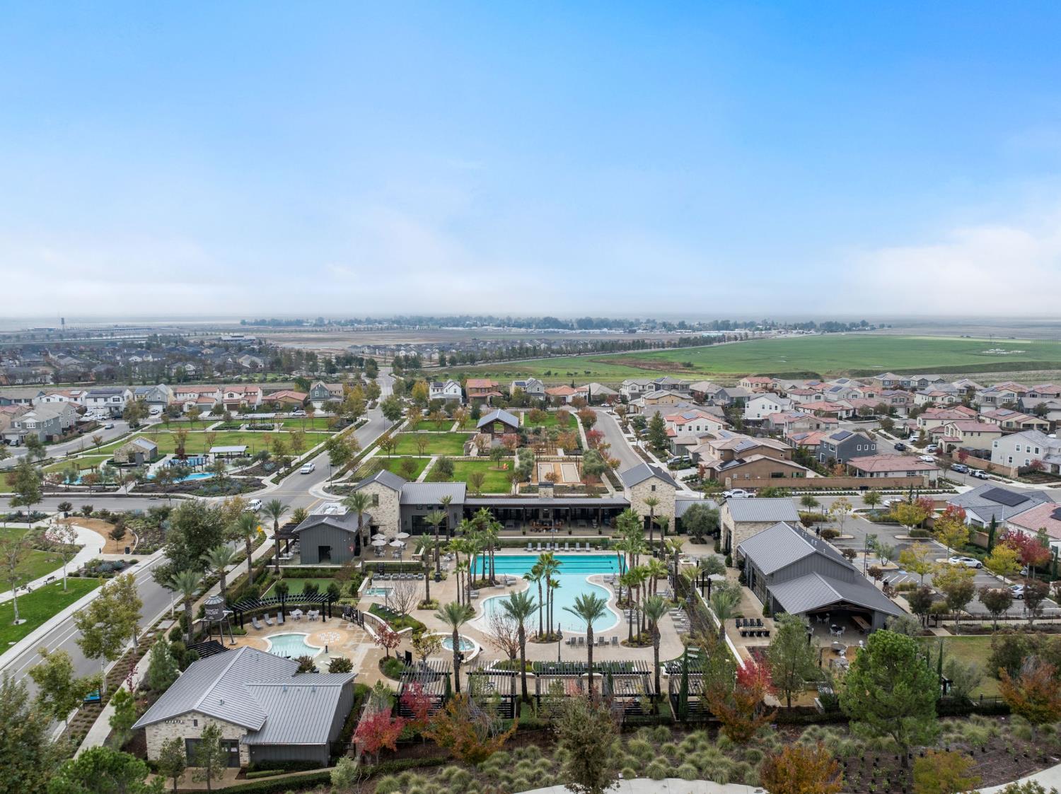 724 Arrowhead Dr, Madera, CA 93636