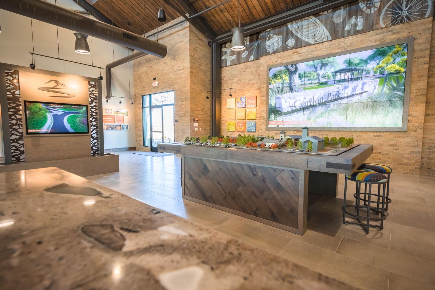 796 Laina Ave, Madera, CA 93636