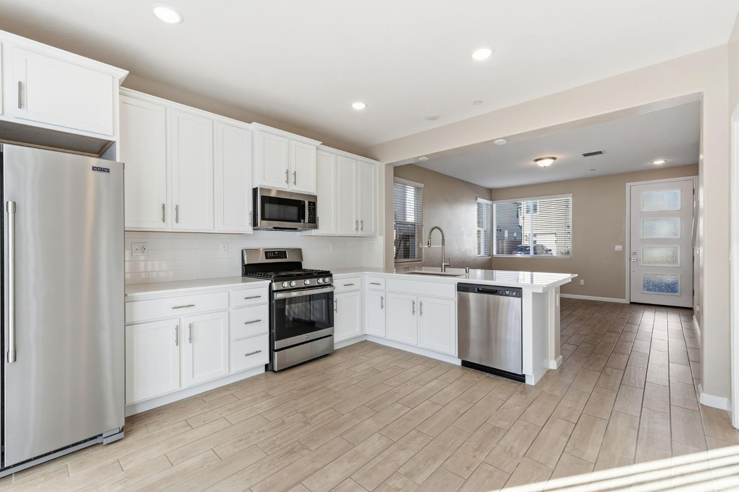 1116 Elevations Way W, Madera, CA 93636