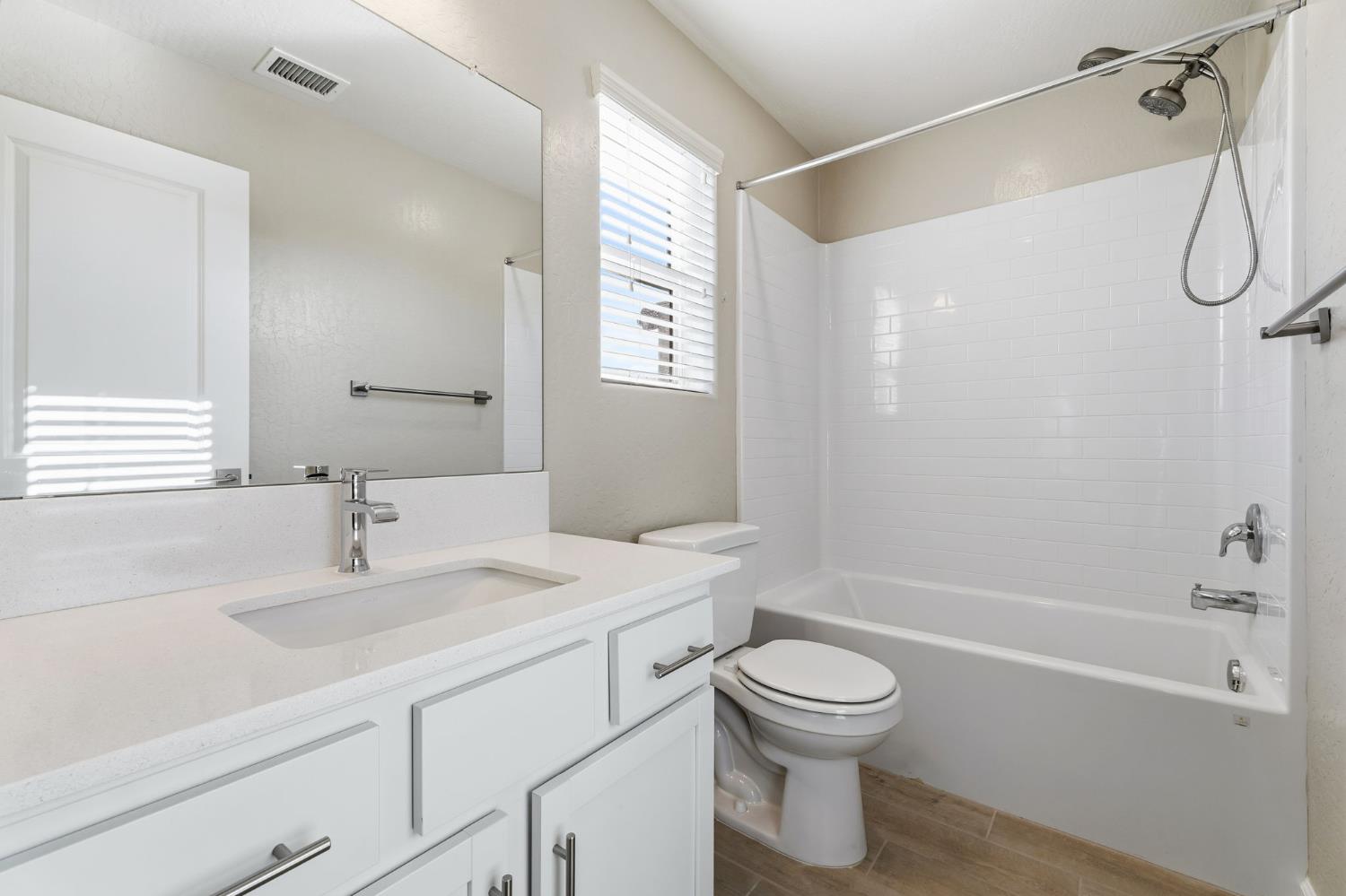 1116 Elevations Way W, Madera, CA 93636