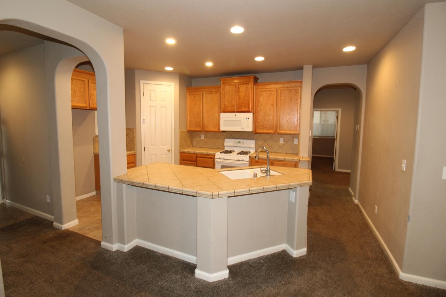 912 San Diego, Madera, CA 93637