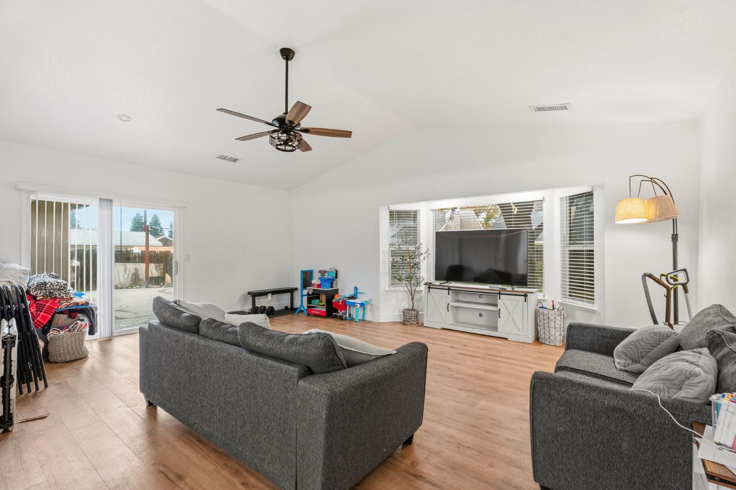 514 Williams Ave, Madera, CA 93637