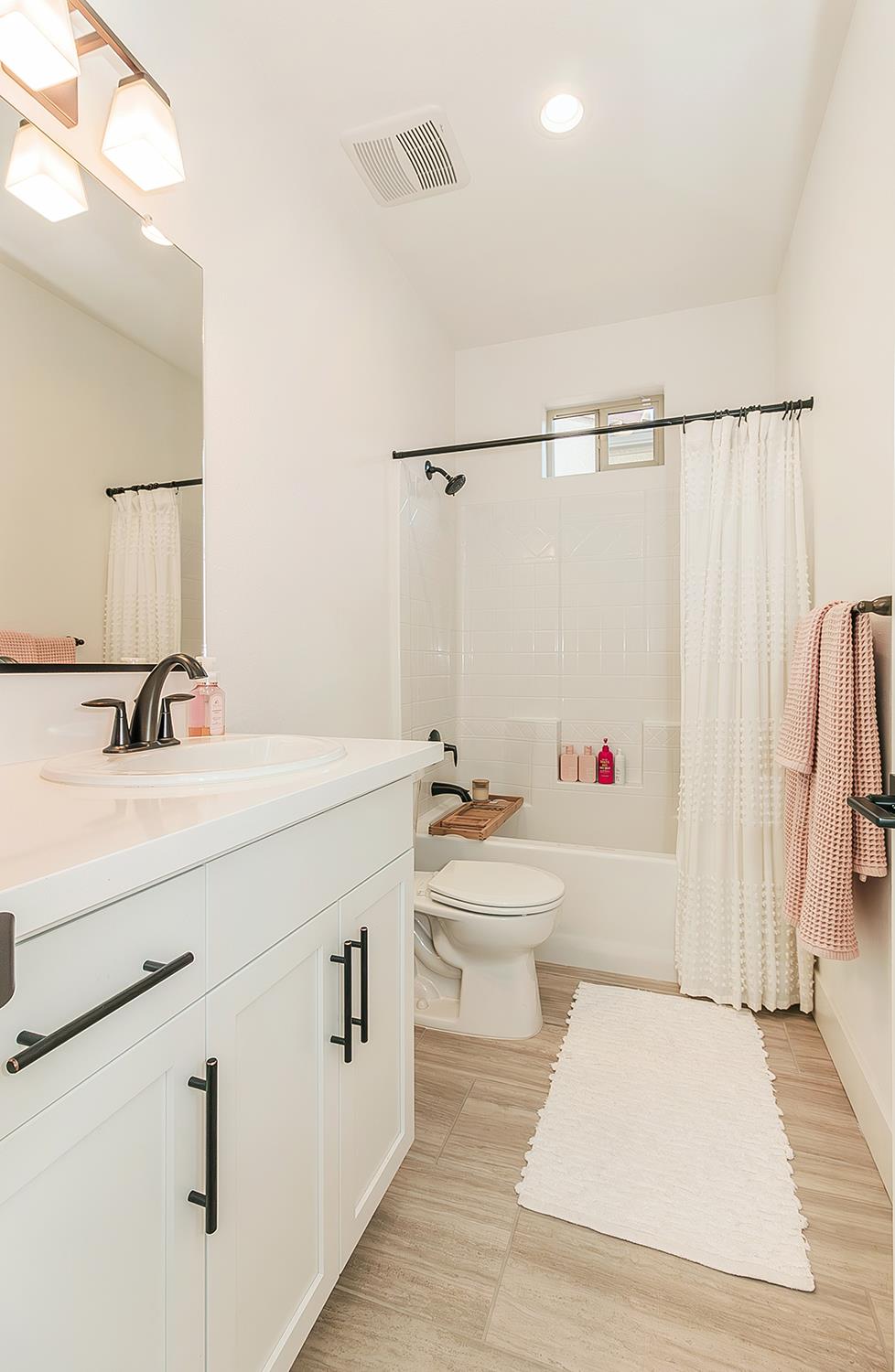 4593 Orchard Hills Rd, Madera, CA 93636