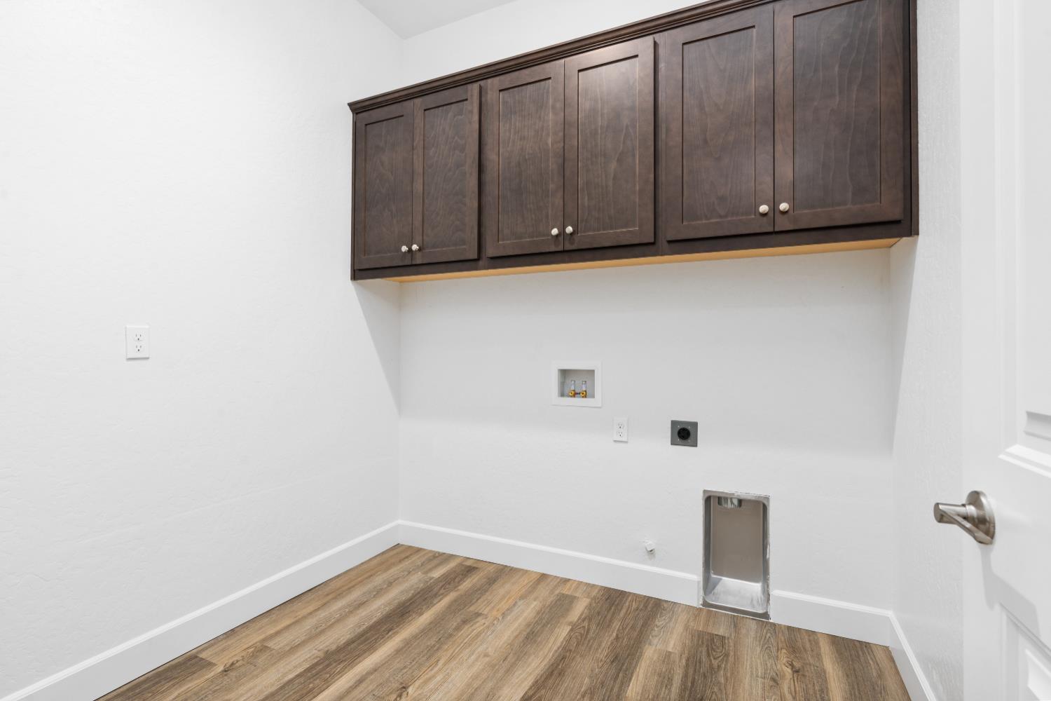 331 Peters Ln S, Madera, CA 93636