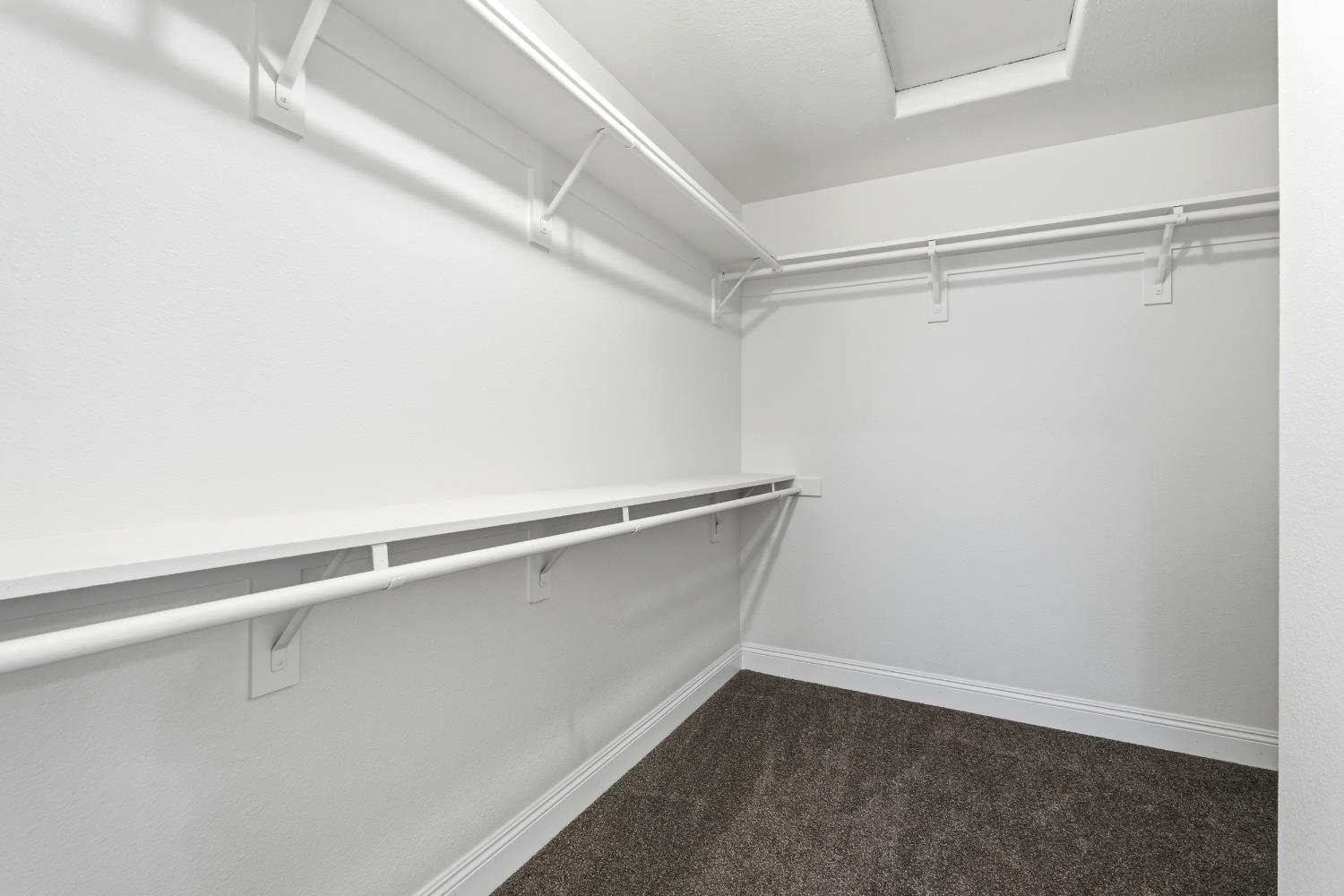 737 Harbor Dr, Madera, CA 93637