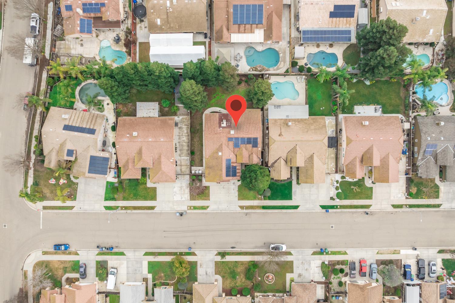 737 Harbor Dr, Madera, CA 93637