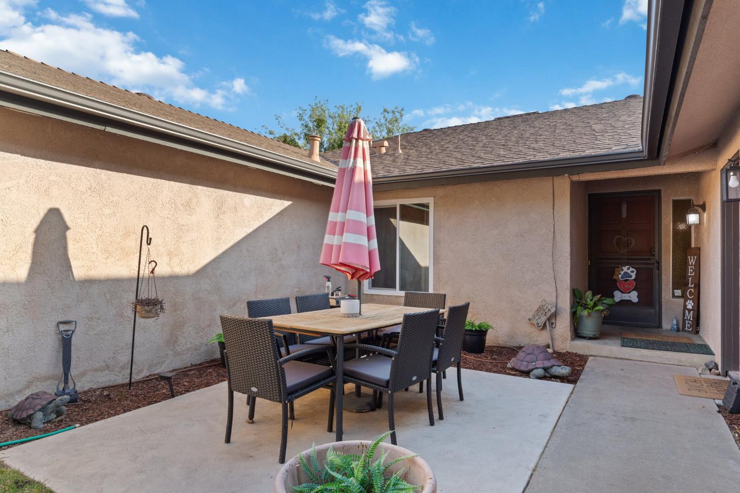 2724 Monocott Dr, Madera, CA 93637