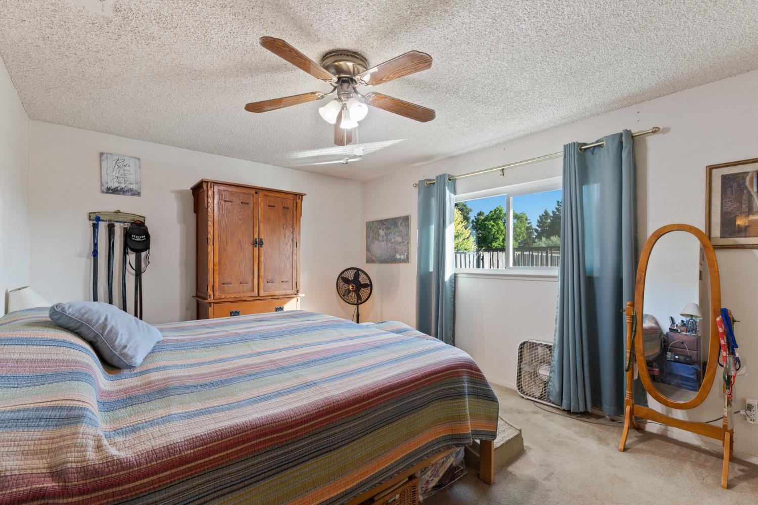 2724 Monocott Dr, Madera, CA 93637