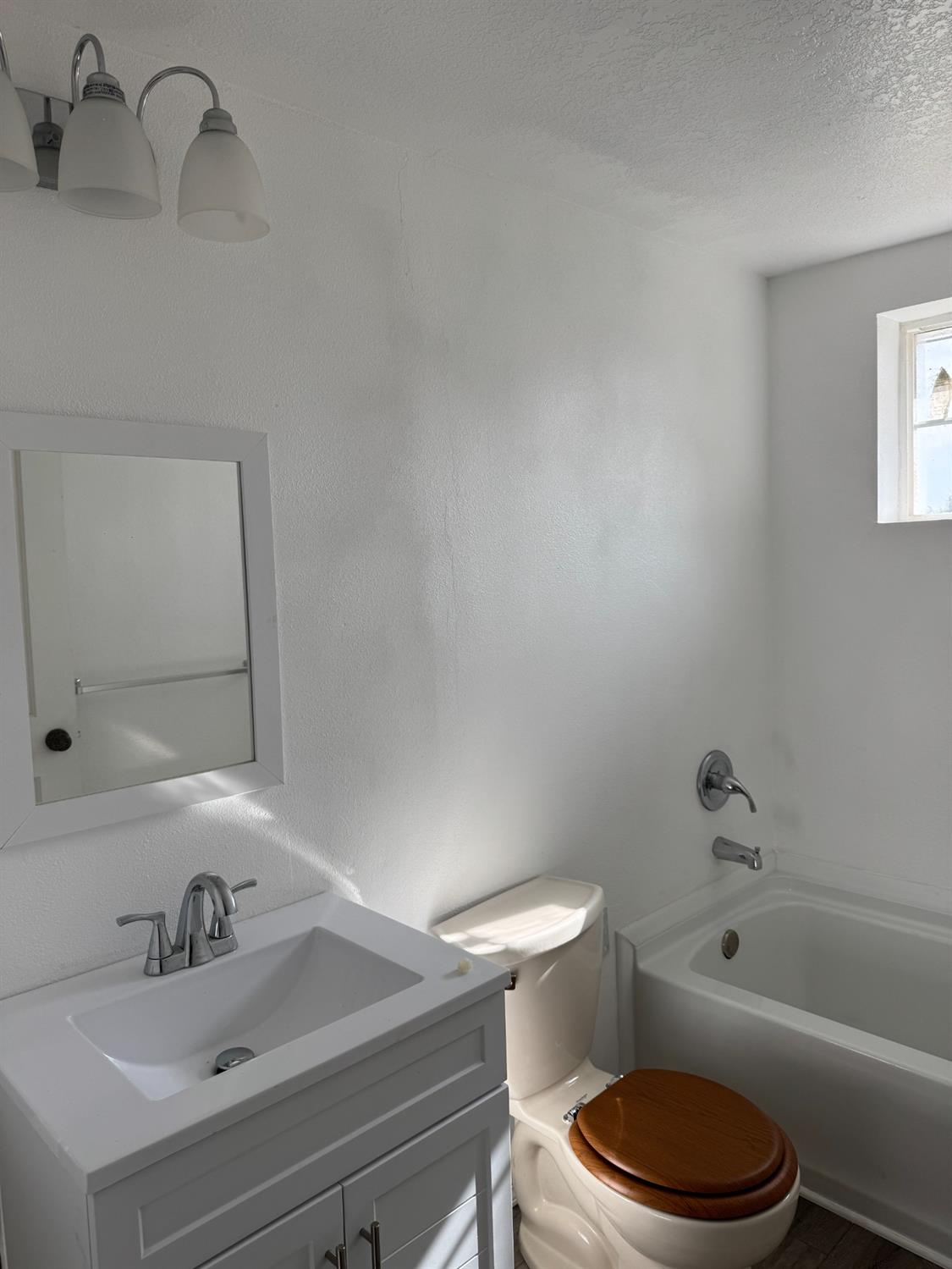 28640 Ward St, Madera, CA 93638