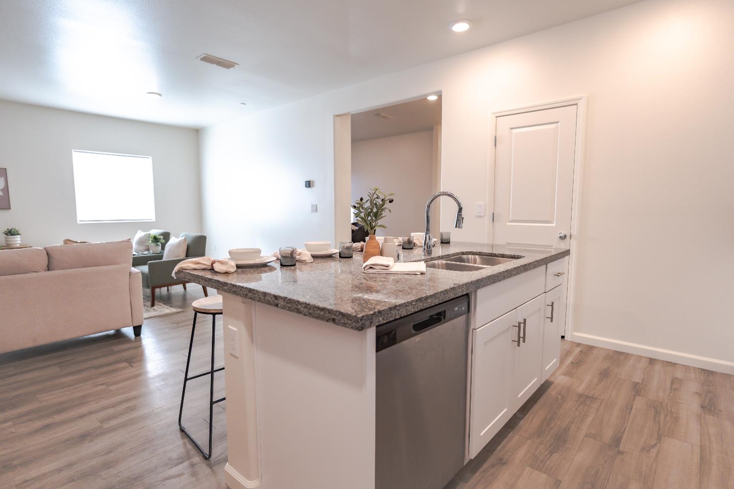 3514 Nile St, Madera, CA 93637