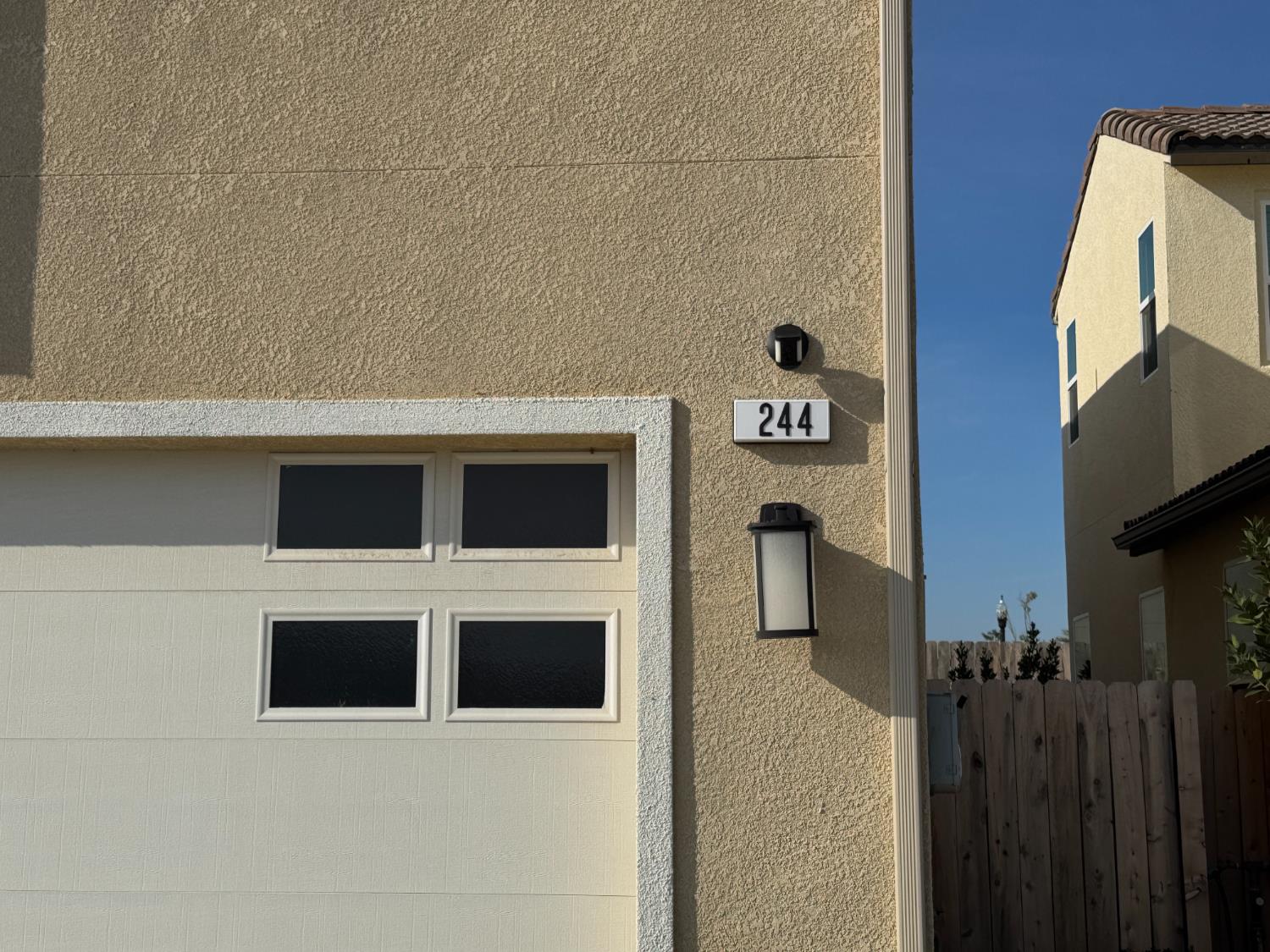 244 Arbor Dr S, Madera, CA 93636