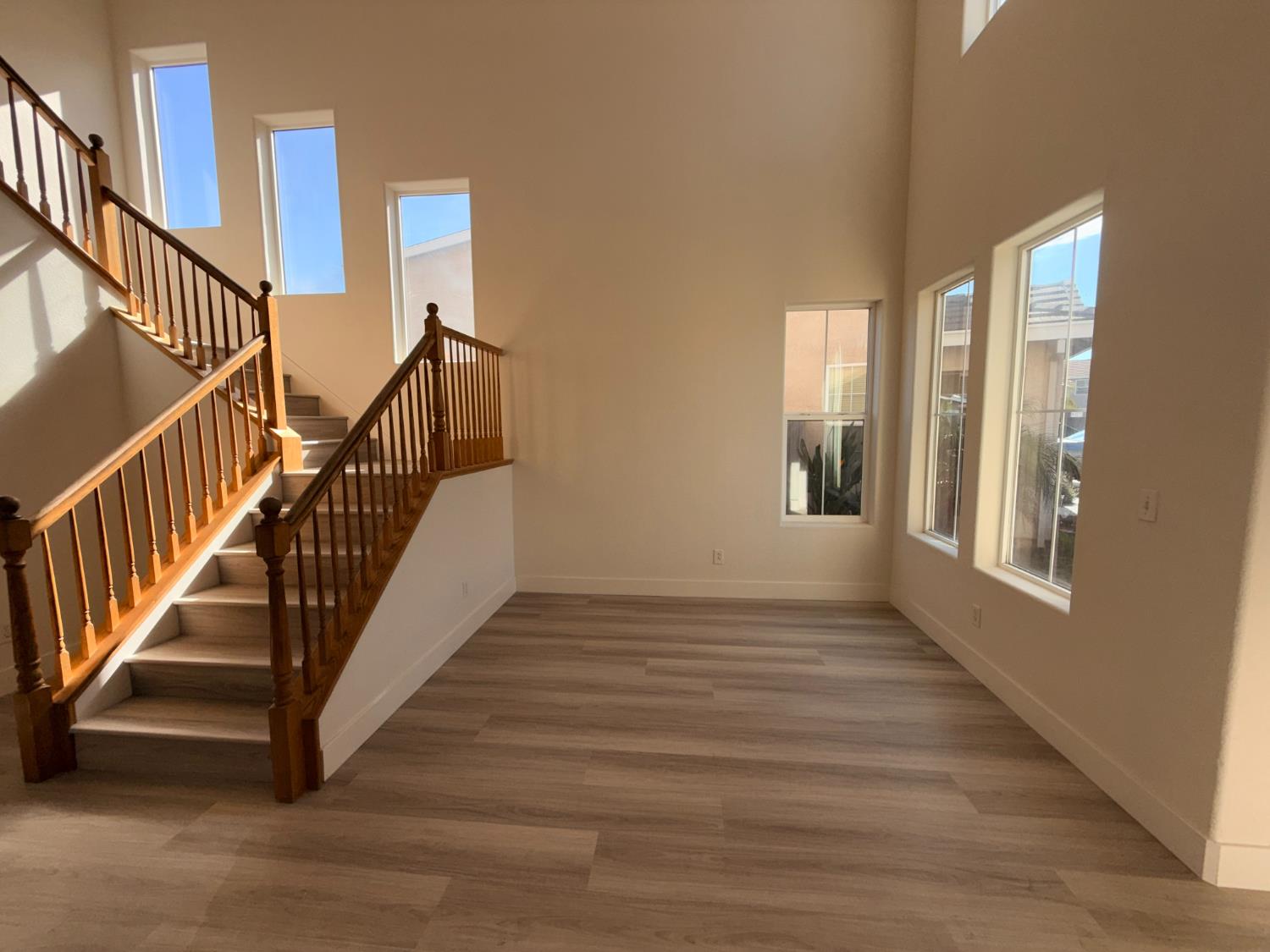 1977 Lemon Ave, Madera, CA 93637