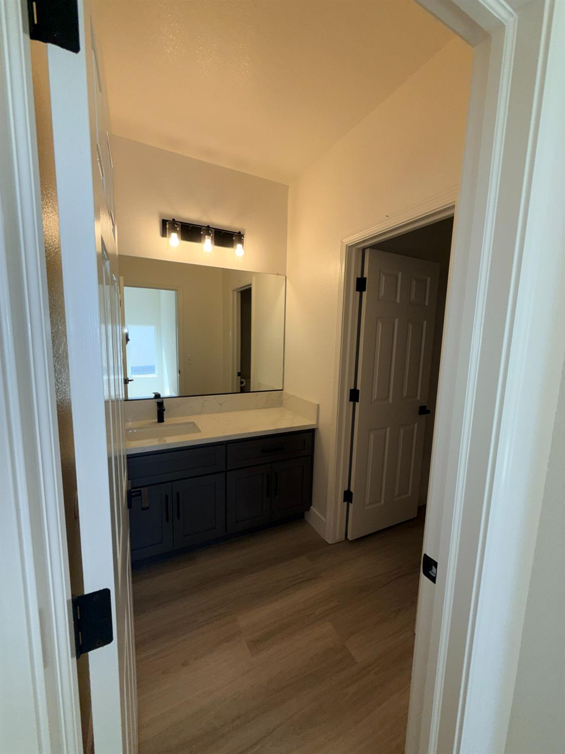 1977 Lemon Ave, Madera, CA 93637