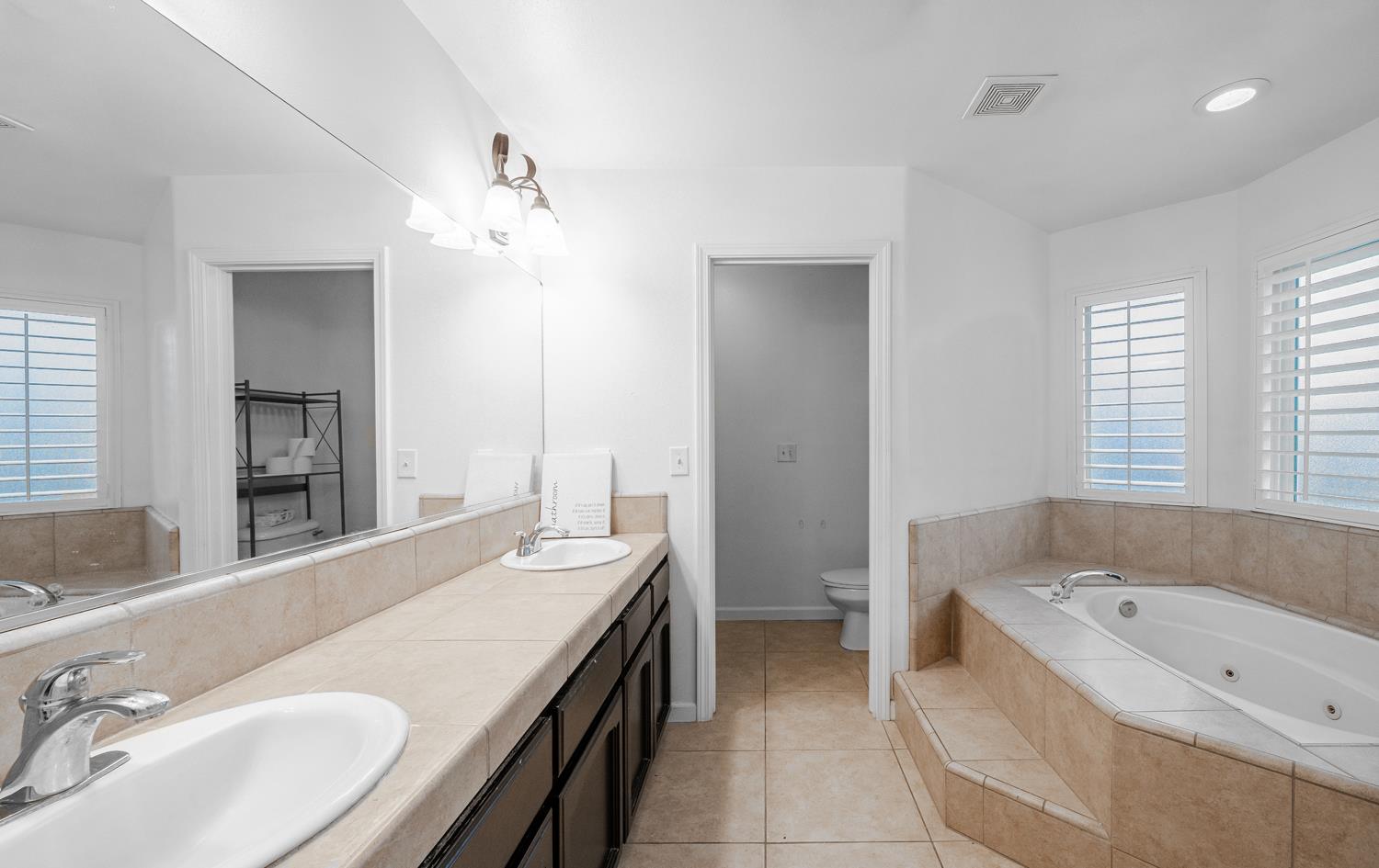 2632 Kimberly Dr, Madera, CA 93637