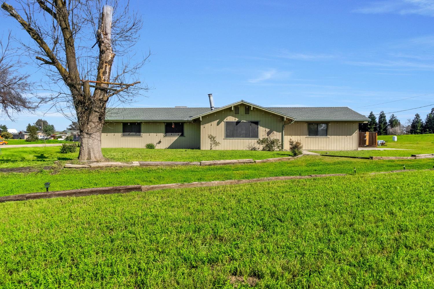 37055 Avenue 17 1/2, Madera, CA 93636